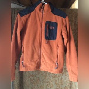 Mountain hardware boys jacket size LARGE and orange